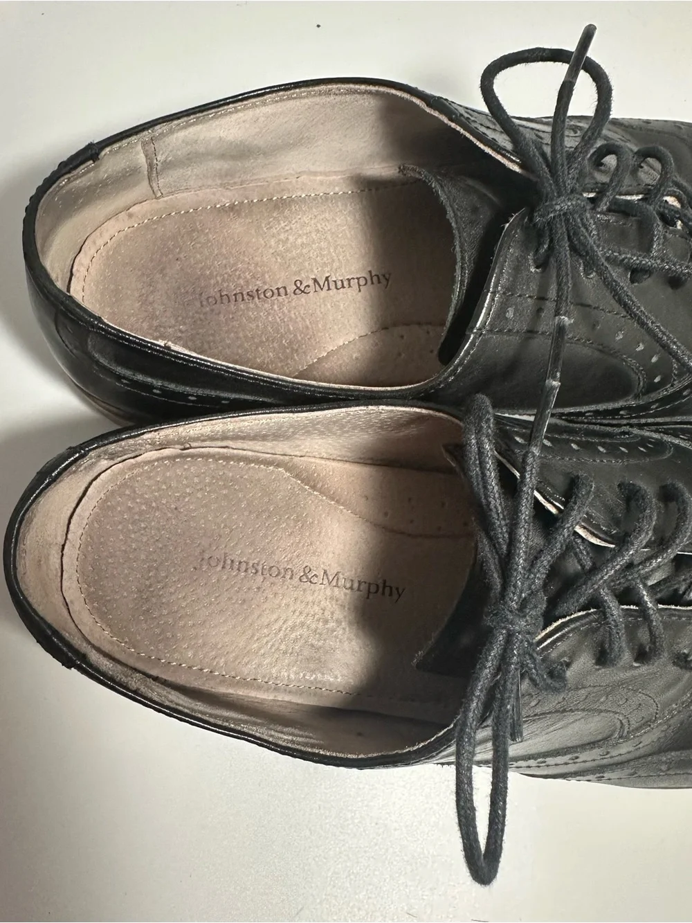Johnston & Murphy Black Leather Wingtip Derby Shoes
